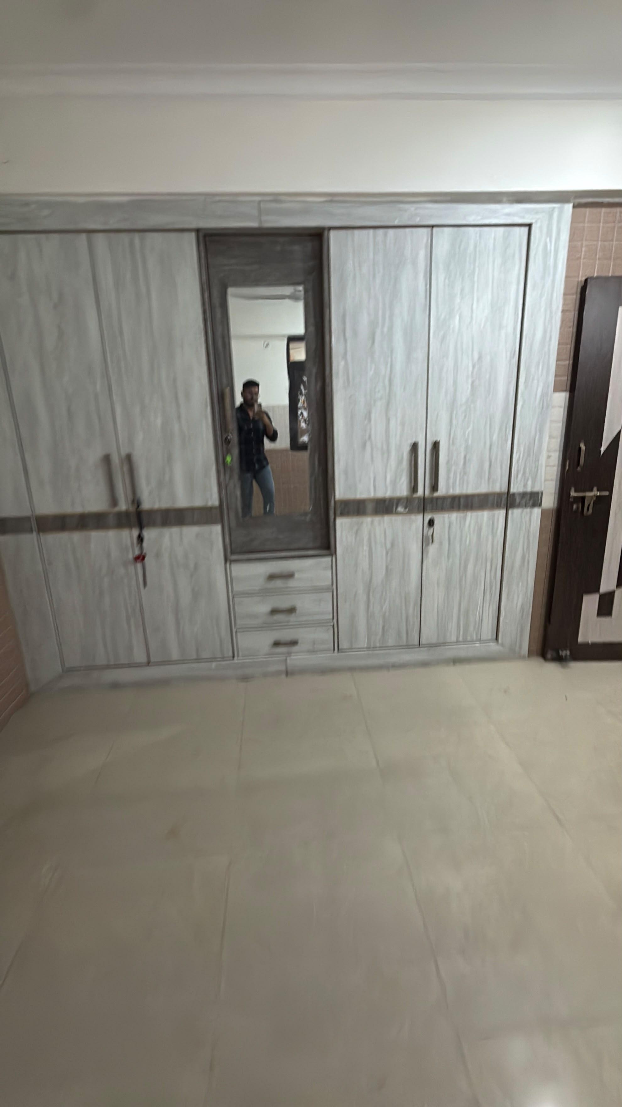 5+ BHK Flat for Rent, Sector 15A Noida — photo 4