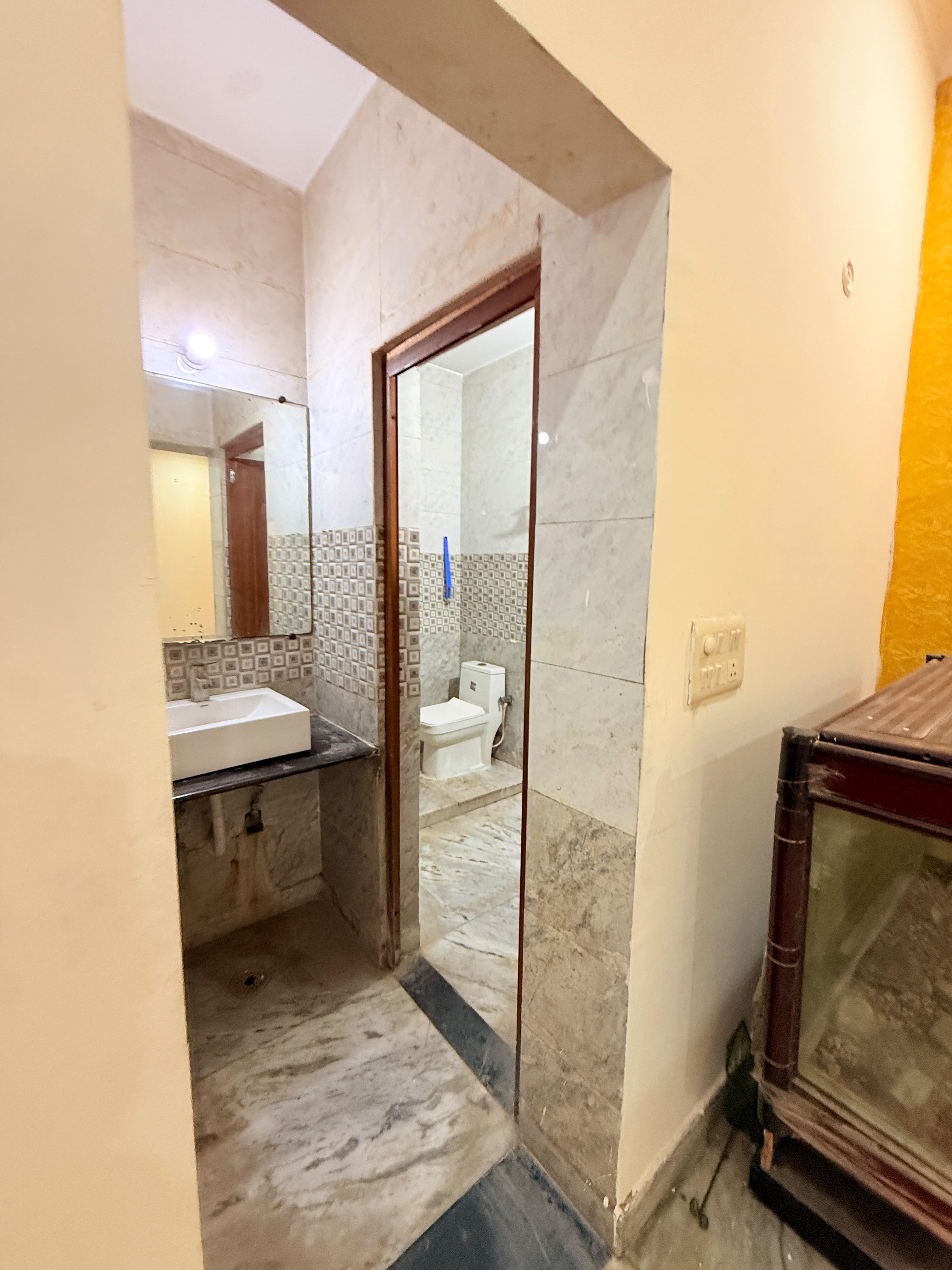 5+ BHK Flat for Rent, Sector 15A Noida — photo 8