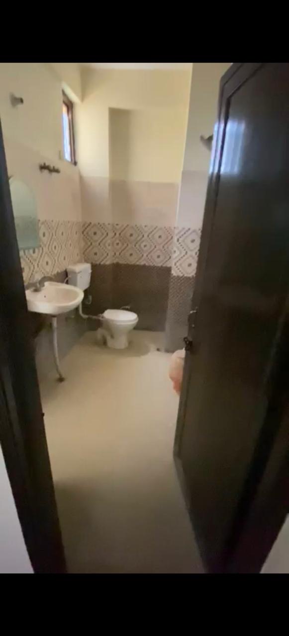 3 BHK Flat for Sale, Gurgaon Haryana — photo 2