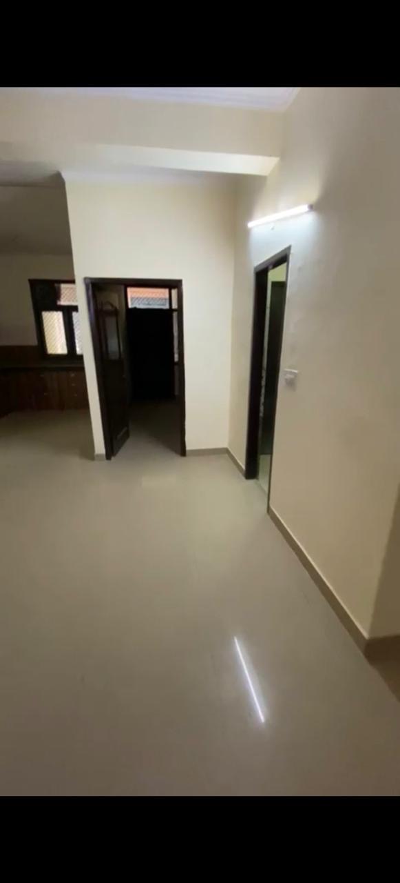 3 BHK Flat for Sale, Gurgaon Haryana — photo 4