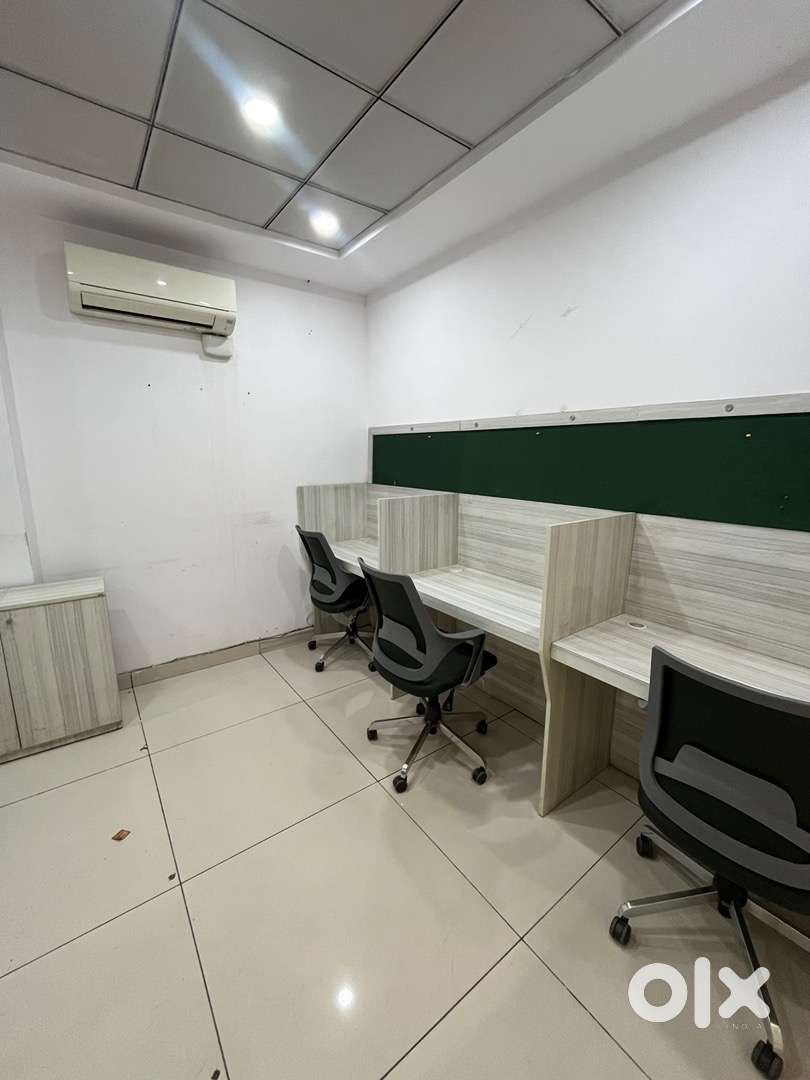 920 SQ FT SHOWROOM FOR SALE